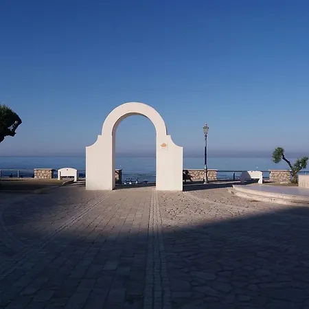 アパートホテル Florenza 3*