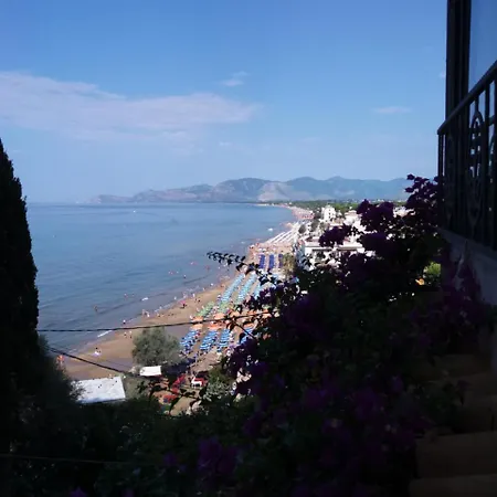 Florenza アパートホテル スペルロンガ